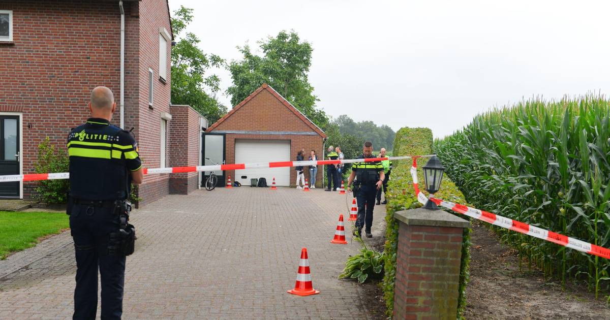 Man zwaargewond aangetroffen in woning na overval in Helenaveen