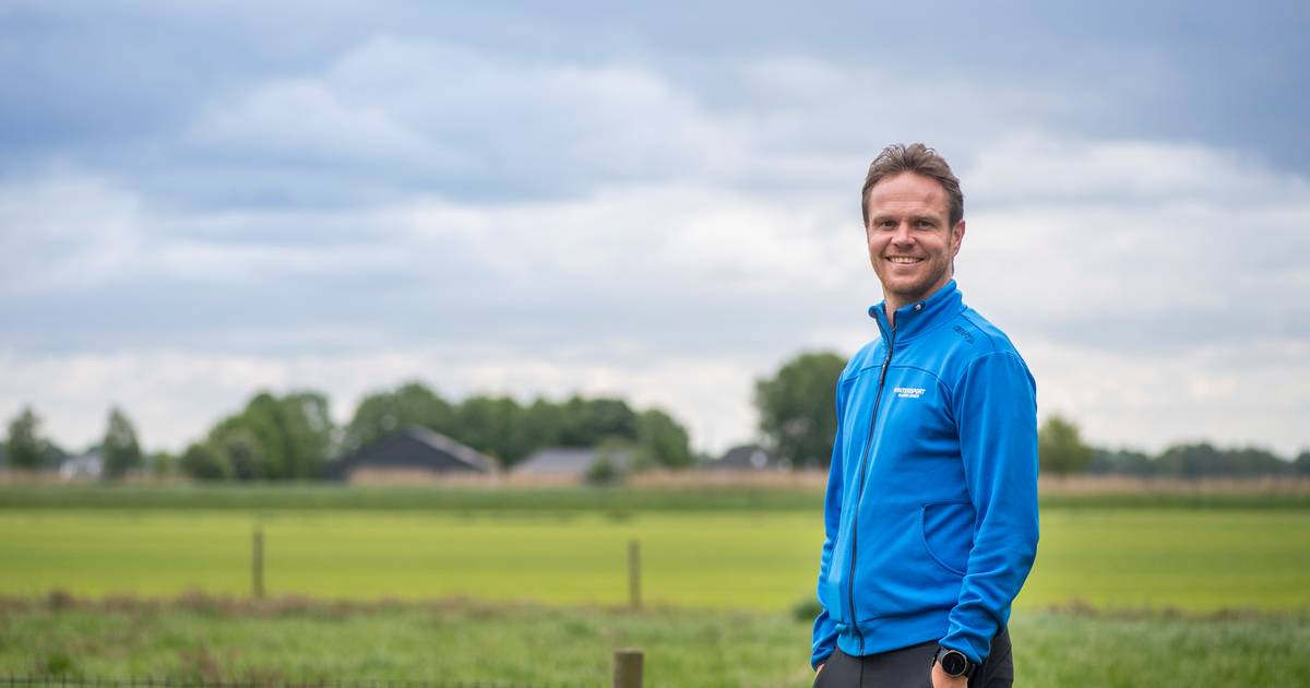 Ramon Zomer uit Daarlerveen blijft positief ondanks z’n handicap: ‘Tennissen gaat moeilijk, ik zie d