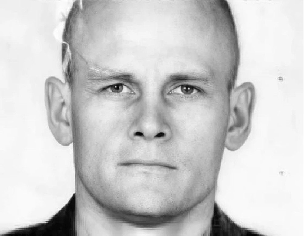 Een journalist die schreef dat het Poetins geheime legertje is, viel