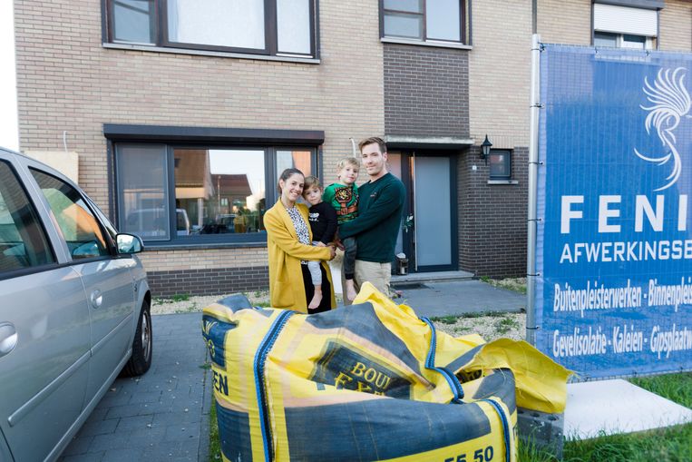 "Wij zagen 25.000 euro spaargeld in rook opgaan", vertelt Sylvia Dugardijn uit Beringen. 