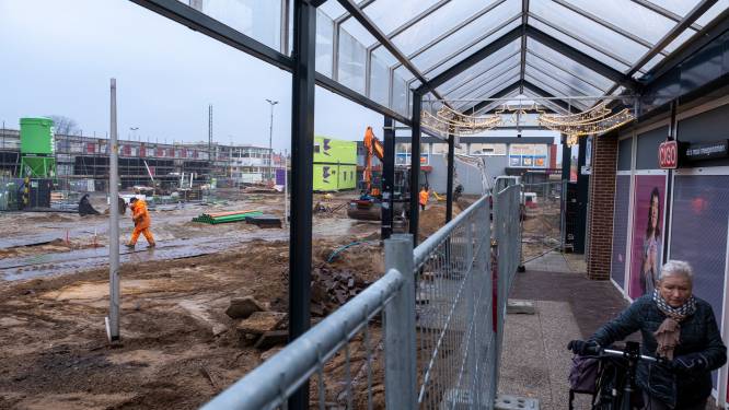 Verbijstering over extreme kostenstijging voor renovatie Wezeps winkelcentrum: ‘Dat is nogal geld’ 
