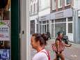 Stille armoede achter de winkelpui: de coronacrisis zorgt voor steeds meer gaten in de straten