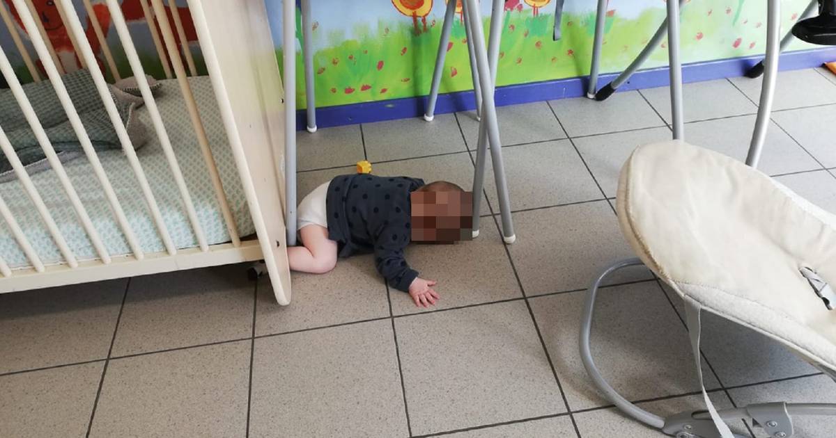 Un Bebe Endormi Sur Le Carrelage De La Creche La Photo Qui Choque Ses Parents Faits Divers 7sur7 Be