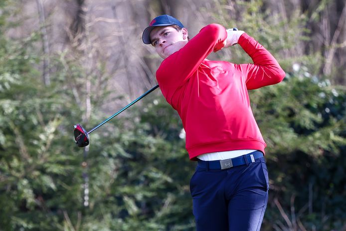 Lars van der Vight van Eindhovensche Golf na een slag.