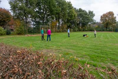 Hakken in Hattemerbroeks zand: geen flexwoningen op speelveld