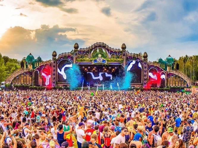Premier De Croo: “Grote festivals in tweede helft van de zomer moeten mogelijk zijn”
