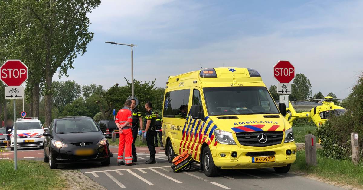 Fietser ernstig gewond bij aanrijding Rijkerswoerd.