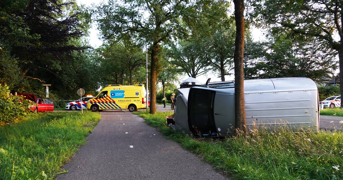 Ernstig ongeval tussen Zwolle en Kampen, drie gewonden naar ziekenhuis.
