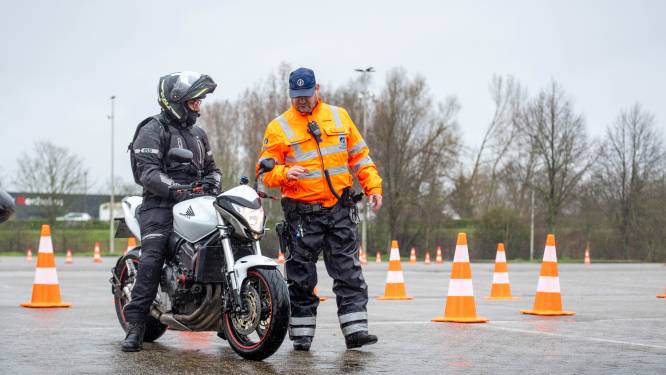 Motorrijders frissen rijtechnieken op tijdens ‘Dag van de Motorrijder’