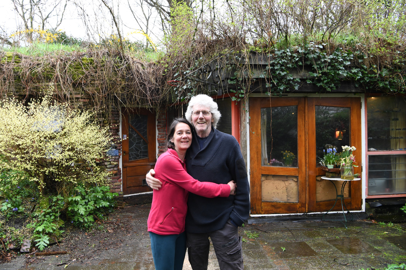 Frank bouwde zijn huis met eigen