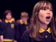 Meisje uit buitengewoon onderwijs blaast samen met haar klas iedereen omver met deze versie van 'Hallelujah'