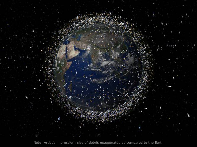 Bijna-botsing met internetsatelliet bewijst: het wordt wel érg druk in de ruimte
