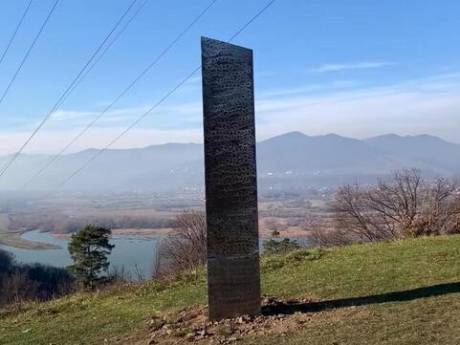 Na Utah ook mysterieuze monoliet in Roemenië: ‘Gemaakt door slechte lasser’