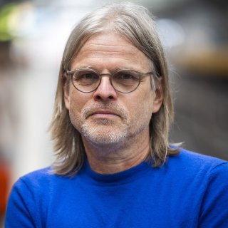 Rob van Essen offers witty and light-hearted reflections on humanity in new novel