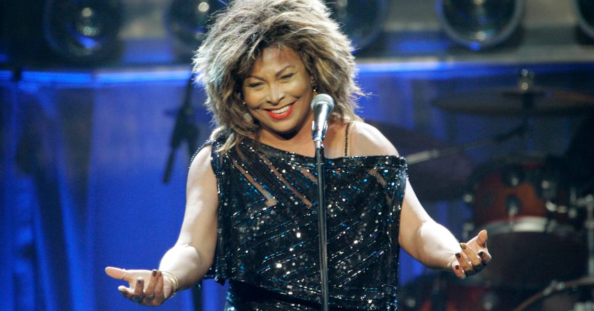 “Tina Turner Passes Away at 83: Private Funeral Planned for Music Legend”