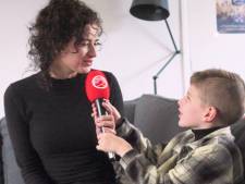 Sven (5) krijgt rolstoelbus van 61.000 euro dankzij miljoenen gedoneerde kroonkurken