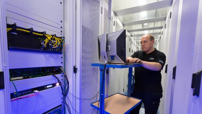Danny (45) werkt in een datacenter: ‘Valt een server uit, dan kost dat een bedrijf veel geld’