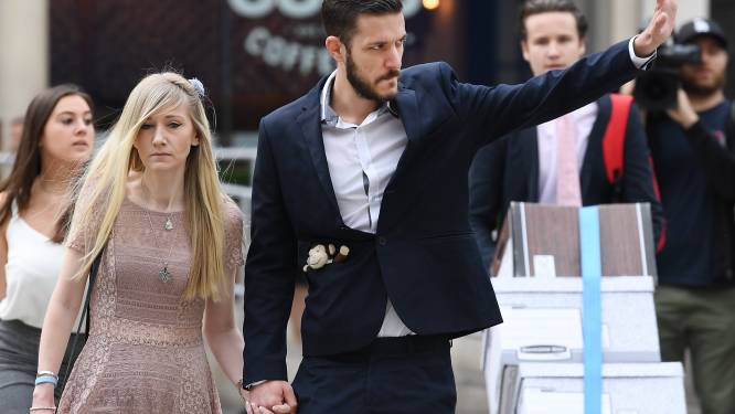 Ouders zieke baby Charlie lopen woest weg uit rechtbank