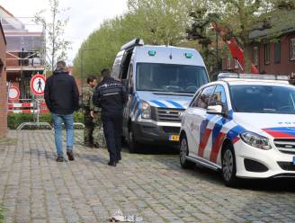 Gevaarlijk en illegaal explosief opgeslagen in schuurtje in Breda: politie en EOD aanwezig
