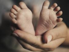 De baby blijft niet vastzitten