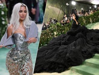 IN BEELD. De wespentaille van Kim Kardashian en de zwarte pannenkoek van Cardi B: dit waren de strafste outfits op het Met Gala