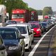 Monsterfile op A2 door start herfstvakantie en afsluiting Merwedebrug