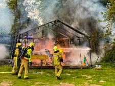 Oma Coby stond te shaken bij campingbrand: ‘Koelkasten leeggeroofd en drank weggehaald’