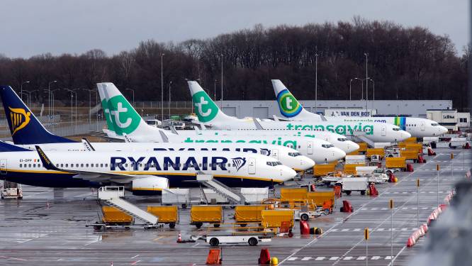 Eindhoven Airport waarschuwt voor vertragingen; Transavia schrapt twee Eindhovense vluchten