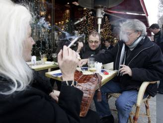 Rookverbod in de horeca: Nederlandse staatssecretaris wil nu ook sigaret van terras bannen