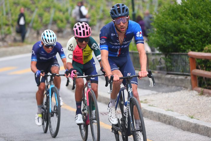 Thibaut Pinot with Cepeda and Rubio in his wheel.