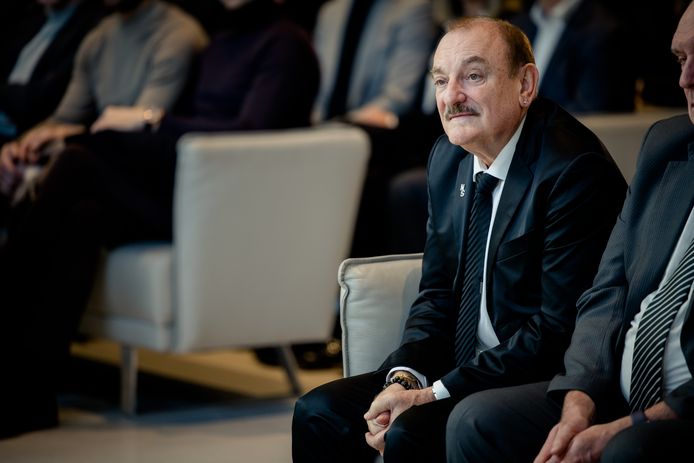 Hugo con un sorriso e lacrime per l'addio a Nicole