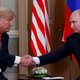 Top in Helsinki: Trump schurkt tegen Poetin aan