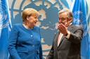 Bondskanselier Angela Merkel (L) met secretaris-generaal António Guterres tijdens een ontmoeting voorafgaand aan de VN-Klimaatactietop in september 2019 in New York.