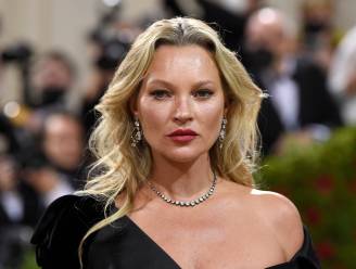 Kate Moss blikt terug op haar getuigenis in rechtszaak tegen Johnny Depp: “Ik moest de waarheid vertellen”