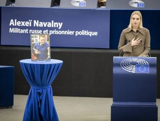 Dochter Navalny neemt EU-prijs voor haar gedetineerde vader in ontvangst