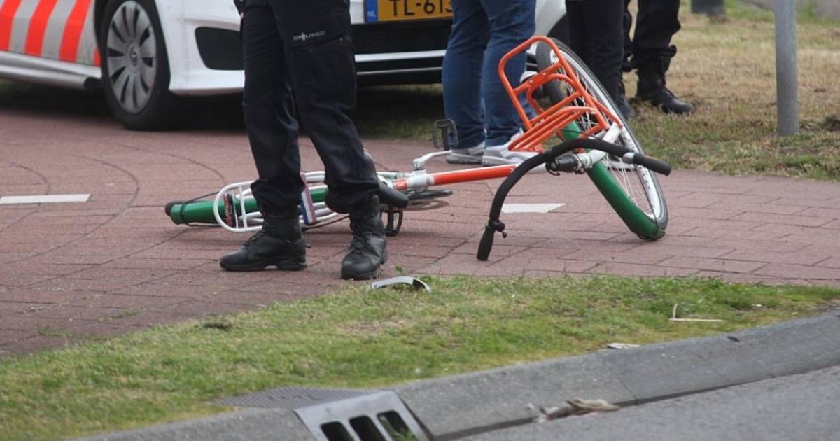 Fietser gewond na aanrijding in Rijen.