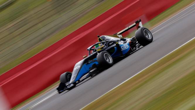 Beitske Visser kan eerste pole position niet omzetten in zege, Jamie Chadwick wéér de beste