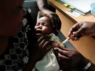 WHO beveelt voor het eerst malariavaccin aan dat tienduizenden (jonge) levens moet redden