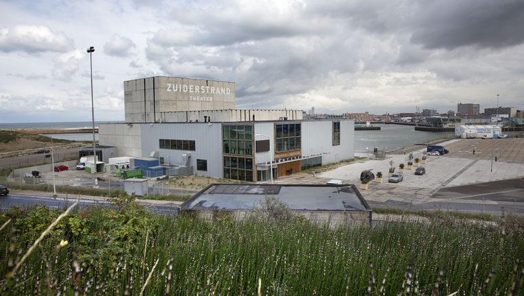 Het Zuiderstrandtheater, aan de haven van Scheveningen, wordt zaterdag officieel geopend. Beeld Arie Kievit
