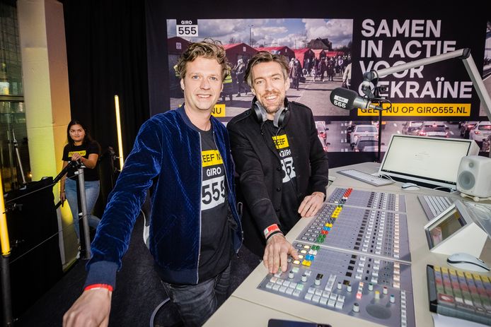 Il duo radiofonico Mattie & Wietze si è riunito per la trasmissione congiunta di Radio 555.