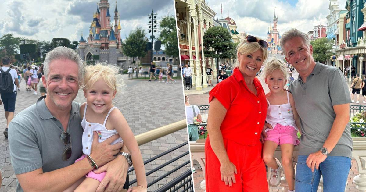 nel quadro.  Christophe sorprende la sua figlioccia Lisa Marie con il suo primo viaggio a Disneyland Paris |  BV