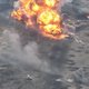 ▶  Oekraïense troepen vernietigen met tactische hinderlaag volledige Russische colonne tanks in één klap