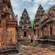 Arbeiders die Angkor-tempels in Cambodja restaureren worden uitgeknepen
