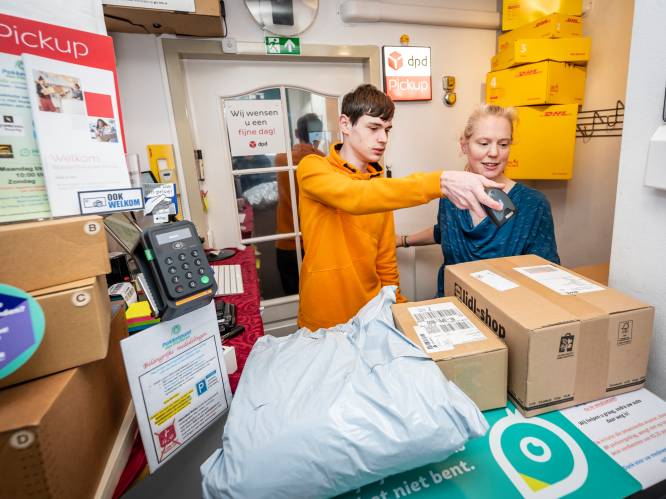 Iedere dag 150 pakketten in de gang en de bijkeuken, directeur Björre (16) vreest de pakketkluis niet