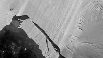 Gletsjer in Antarctica breekt steeds sneller af: “Op drie jaar tijd is 20 kilometer ijs in de zee verdwenen”