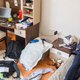 Puberperikelen: 'Het bureau is onzichtbaar onder stápels spullen en… een vieze onderbroek'