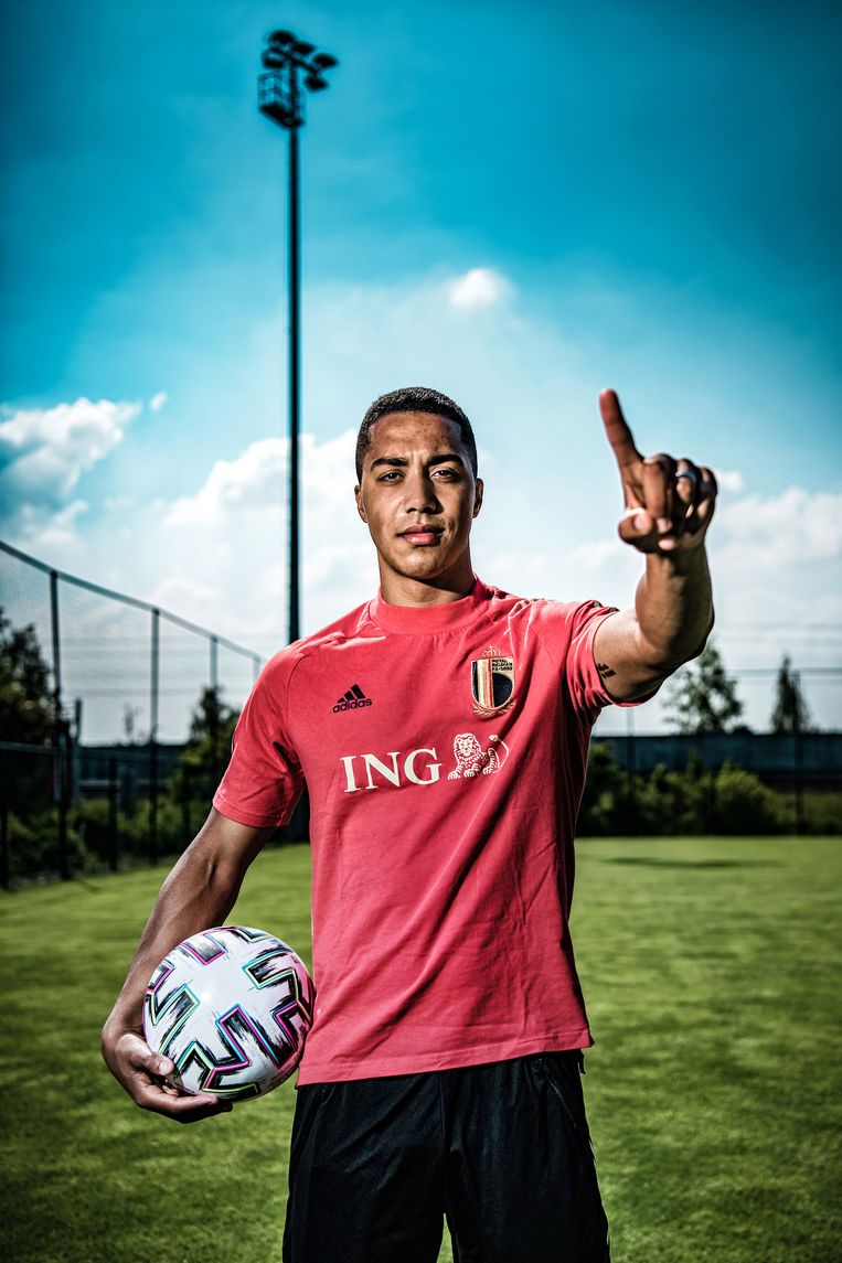 ‘Als 16-jarige ging ik bij Anderlecht om met dertigers die kinderen hadden. Dat heeft me de zin gegeven om er ook jong aan te beginnen.’ Beeld Geert Van de Velde