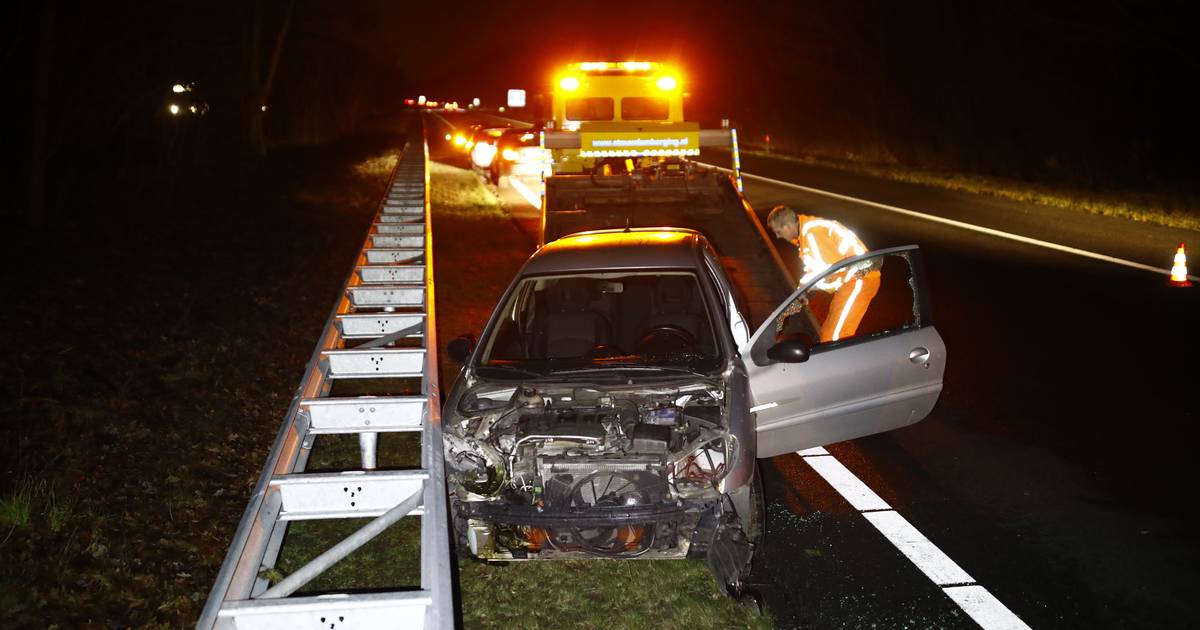 Flinke vertraging op A28 tussen Wezep en t Harde: ongeluk met meerdere voertuigen.