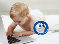 Een luier op de laptop: heerlijk, dat oppassen op de kleinkinderen