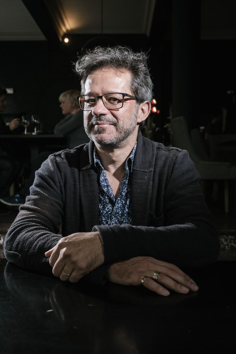 Op sociale media biedt geoloog Manuel Sintubin regelmatig weerwerk tegen artikels waarin klimaatverandering als quatsch wordt afgedaan. Niet om met echte klimaatontkenners te discussiëren, wel om wie twijfelt te informeren. Beeld Wouter Van Vooren